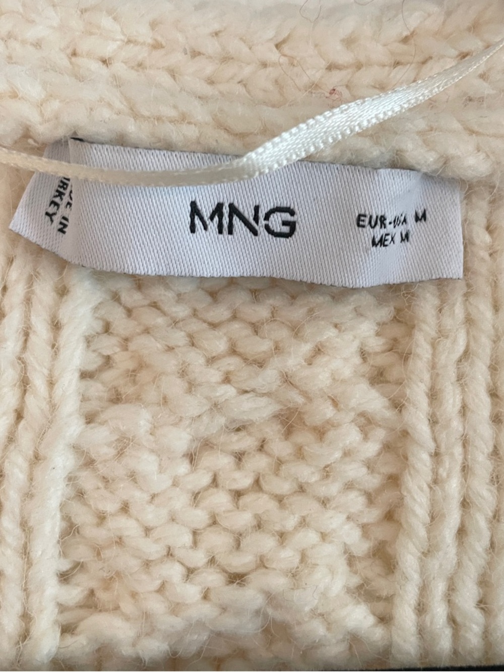 Mango Cable Knit Cropped Cardigan Ecru Button Front Size M - Picture 7 of 8